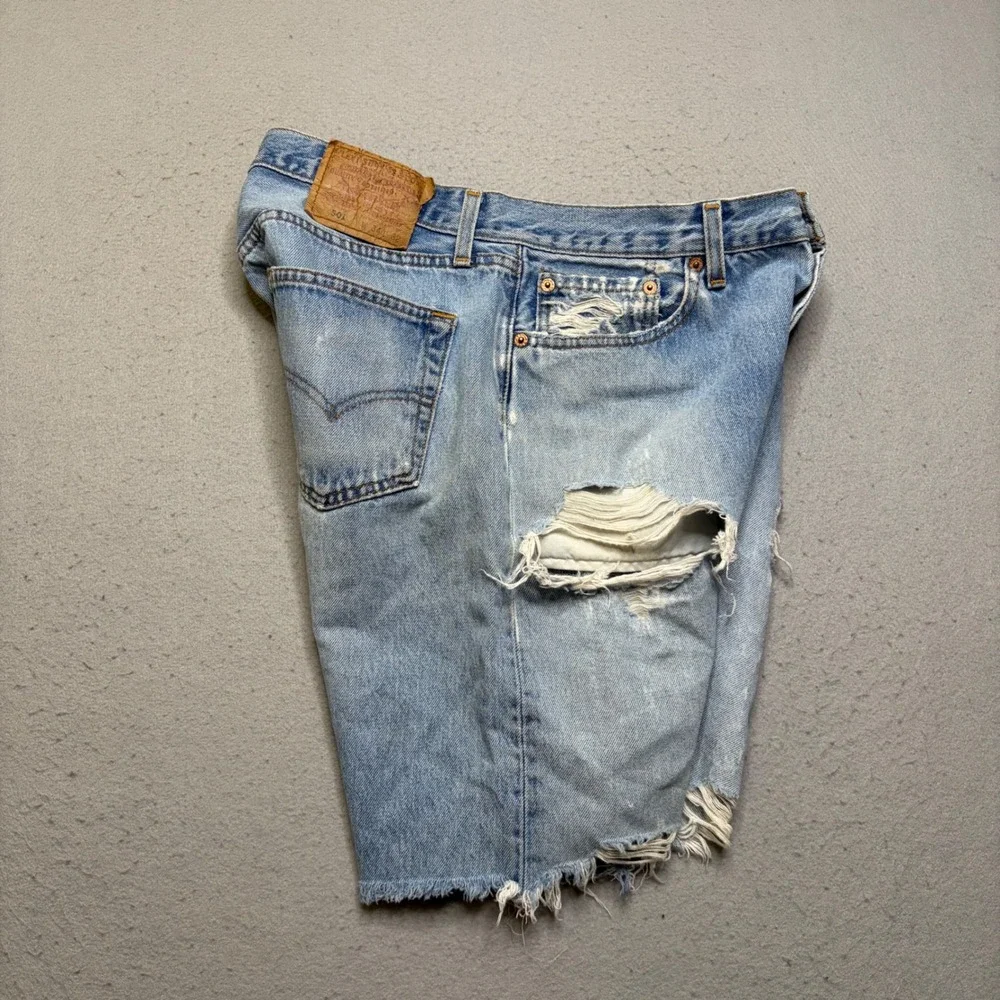 Levi's 501 Denim Shorts Mens 34 Light Wash Vintage 90s Distressed Cut Off USA